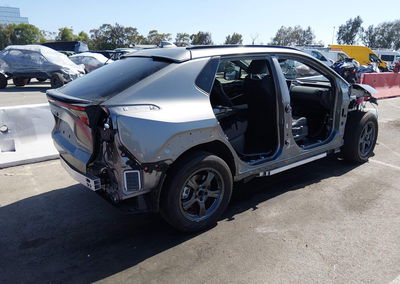 2024 Toyota Bz4x Xle, daño Lateral derecho, Iaai lote 45246897, foto 4 de 20