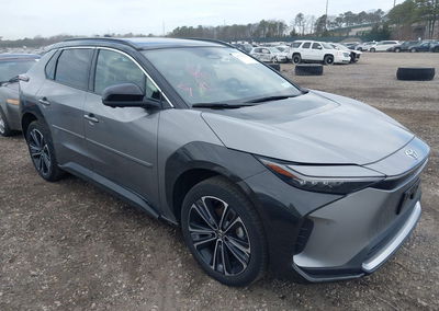 2025 Toyota Bz4x Limited, daño Lateral izquierdo, Iaai lote 44729519