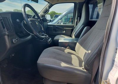 2022 Chevrolet Express G2500, Mechanical damage, Copart lot 61179476, photo 7 of 12