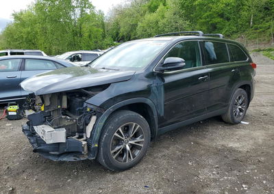 2019 Toyota Highlander Le Plus, daño Frontal, Copart lote 53381036