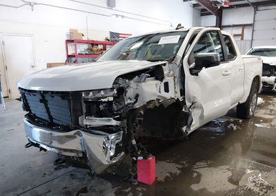 2020 Chevrolet Silverado 1500 4wd  Short Bed Lt, пошкодження: Передня частина, Iaai лот 44224171, фото 2 з 6