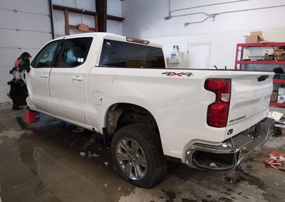 2020 Chevrolet Silverado 1500 4wd  Short Bed Lt, пошкодження: Передня частина, Iaai лот 44224171, фото 3 з 6