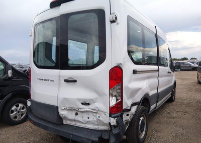 2021 Ford Transit-250, Rear damage, Iaai lot 45748877, photo 4 of 16