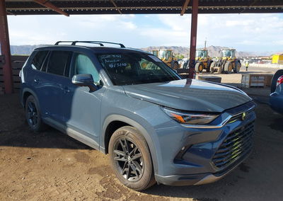 2024 Toyota Grand Highlander Platinum, daño Trasero izquierdo, Iaai lote 45367117