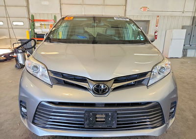 2020 Toyota Sienna Xle 8-passenger, Minor Dents/Scratches damage, Copart lot 59659656, photo 5 of 6