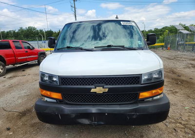 2021 Chevrolet Express G2500, daño Frontal, Copart lote 63309496, foto 5 de 6