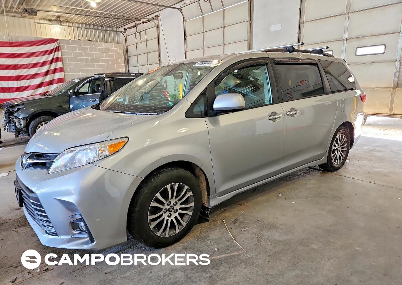 2020 Toyota Sienna Xle 8-passenger, Minor Dents/Scratches damage, Copart lot 59659656