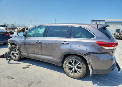 2019 Toyota Highlander Le Plus, daño Frontal, Copart lote 62044886, foto 2 de 6