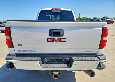 2019 Gmc Sierra K2500 Denali, uszkodzenie: Przód, Copart lot 60009496, zdjęcie 6 z 15