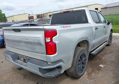 2020 Chevrolet Silverado 1500, daño Lateral izquierdo, Iaai lote 45404132, foto 4 de 16