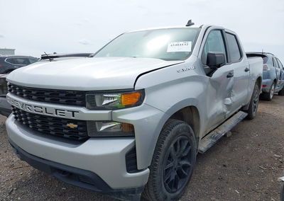 2020 Chevrolet Silverado 1500, daño Lateral izquierdo, Iaai lote 45404132, foto 2 de 16