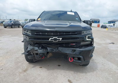 2021 Chevrolet Silverado 1500 4wd  Short Bed Lt Trail Boss, daño Frontal, Iaai lote 45392810, foto 6 de 6