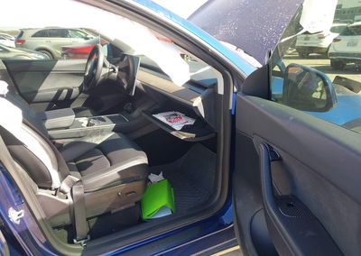 2022 Tesla Model Y Long Range Dual Motor All-wheel Drive, daño Trasero derecho, Iaai lote 44590824, foto 5 de 6