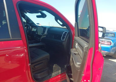 2023 Ram 1500 Lone Star  4x4 5'7 Box, daño Trasero derecho, Iaai lote 45229477, foto 5 de 6