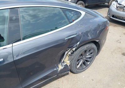 2020 Tesla Model S Long Range Dual Motor All-wheel Drive/long Range Plus Dual Motor All-wheel Drive, daño Lateral
