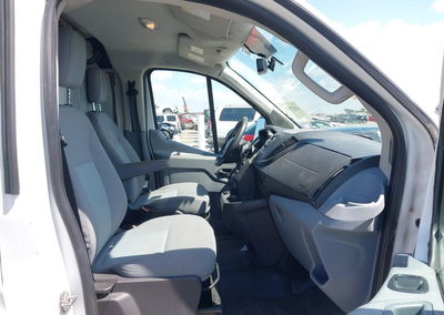 2019 Ford Transit-250, daño Frontal derecho, Iaai lote 45525909, foto 5 de 6