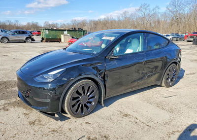 2024 Tesla Y, daño Frontal, Copart lote 72651595
