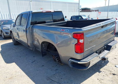 2020 Chevrolet Silverado 1500 4wd  Standard Bed Lt, Rollover damage, Iaai lot 45098357, photo 3 of 6