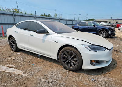 2020 Tesla Model S, daño Lateral, Copart lote 60639506, foto 4 de 6