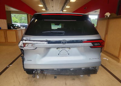 2024 Toyota Grand Highlander Platinum, uszkodzenie: Tył, Copart lot 63651686, zdjęcie 6 z 6