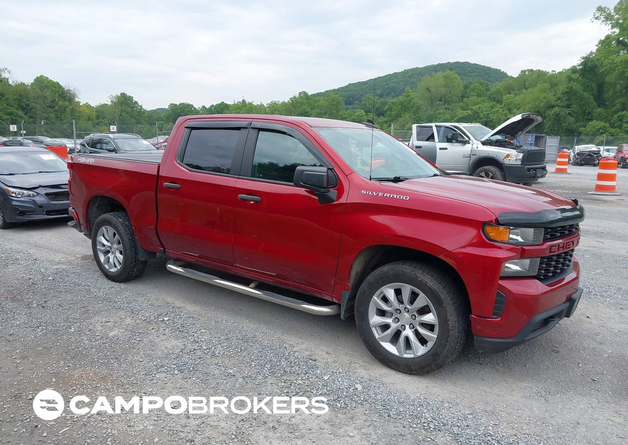 2021 Chevrolet Silverado 1500 4wd  Short Bed Custom, daño Lateral izquierdo, Iaai lote 45539365
