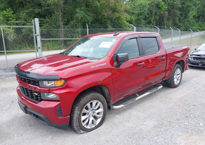 2021 Chevrolet Silverado 1500 4wd  Short Bed Custom, daño Lateral izquierdo, Iaai lote 45539365, foto 2 de 16