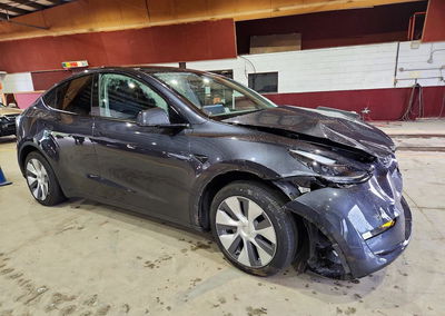2024 Tesla Model Y, daño Frontal, Copart lote 59673796, foto 4 de 6