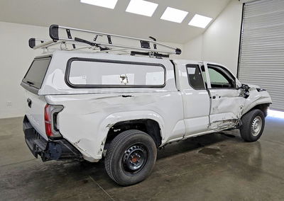 2024 Toyota Tacoma Sr, пошкодження: По всьому кузову, Copart лот 62335526, фото 3 з 13