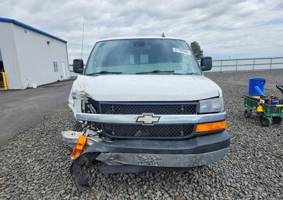 2021 Chevrolet Express G2500, daño Frontal, Copart lote 57180586, foto 5 de 6