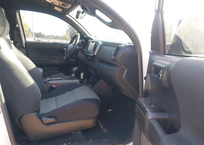 2022 Toyota Tacoma Trd Off Road, uszkodzenie: Przód, Iaai lot 45496193, zdjęcie 5 z 6