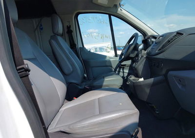 2019 Ford Transit-250, Right Side damage, Iaai lot 45673138, photo 5 of 6