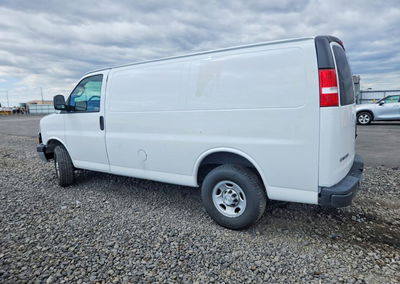2021 Chevrolet Express G2500, daño Frontal, Copart lote 57180586, foto 2 de 6