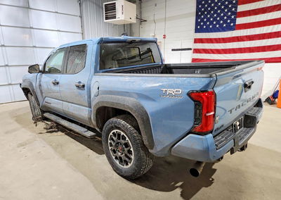 2026 Toyota Tacoma Trd Off-road, пошкодження: Дах, Copart лот 61138646, фото 2 з 12
