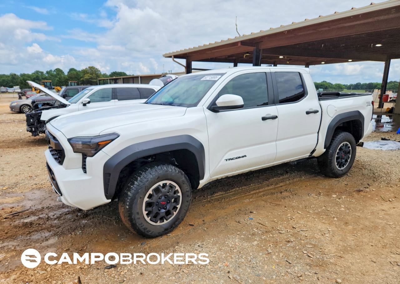 2024 Toyota Tacoma Trd Off-road, Water/Flood damage, Copart lot 60715886