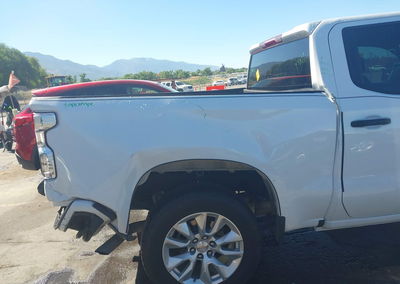 2024 Chevrolet Silverado 1500 2wd  Short Bed Custom, daño Trasero, Iaai lote 45354995, foto 6 de 6