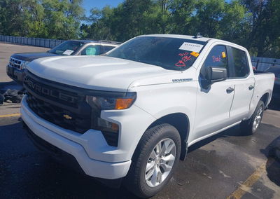 2024 Chevrolet Silverado 1500 2wd  Short Bed Custom, daño Trasero, Iaai lote 45354995, foto 2 de 6
