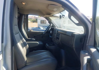 2022 Chevrolet Express Cargo Rwd 2500 Regular Wheelbase Wt, пошкодження: Лівий бік, Iaai лот 45746456, фото 5 з 6
