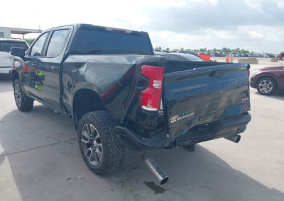 2021 Chevrolet Silverado 1500 4wd  Short Bed Rst, daño Trasero izquierdo, Iaai lote 45431416, foto 3 de 6