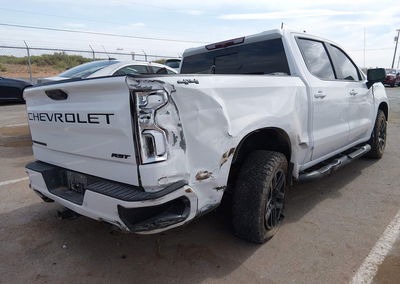 2023 Chevrolet Silverado 1500 4wd  Short Bed Rst, daño Lateral izquierdo, Iaai lote 45156304, foto 4 de 11