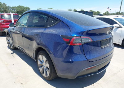2022 Tesla Model Y Long Range Dual Motor All-wheel Drive, Right Side damage, Iaai lot 45143214, photo 3 of 16