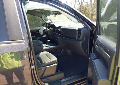 2022 Chevrolet Silverado 1500 4wd  Short Bed Rst, Front End damage, Iaai lot 44650005, photo 5 of 6