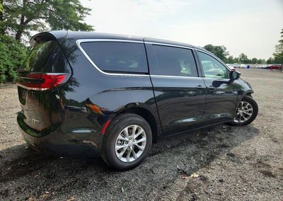 2026 Chrysler Pacifica Limited, uszkodzenie: Przód, Copart lot 64559666, zdjęcie 3 z 14