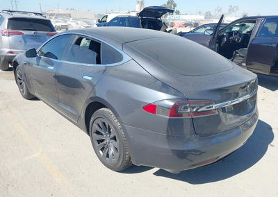 2019 Tesla Model S 100d/75d/long Range/standard Range, daño Lateral derecho, Iaai lote 45444542, foto 3 de 18