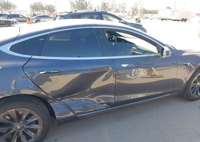 2019 Tesla Model S 100d/75d/long Range/standard Range, daño Lateral derecho, Iaai lote 45444542, foto 6 de 18