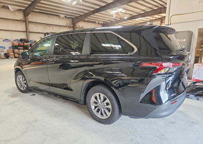 2025 Toyota Sienna Le, daño Frontal, Copart lote 62854686, foto 2 de 6