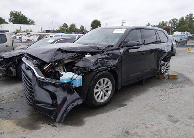 2024 Toyota Grand Highlander Xle, пошкодження: Front & Rear, Iaai лот 45518333, фото 2 з 6