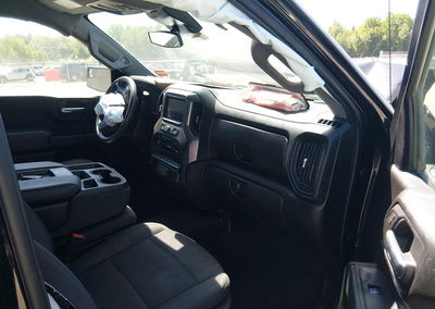 2022 Chevrolet Silverado 1500 4wd  Short Bed Custom, uszkodzenie: Przód, Iaai lot 45325523, zdjęcie 5 z 6