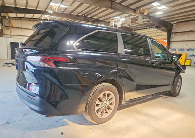 2025 Toyota Sienna Le, daño Frontal, Copart lote 62854686, foto 3 de 6
