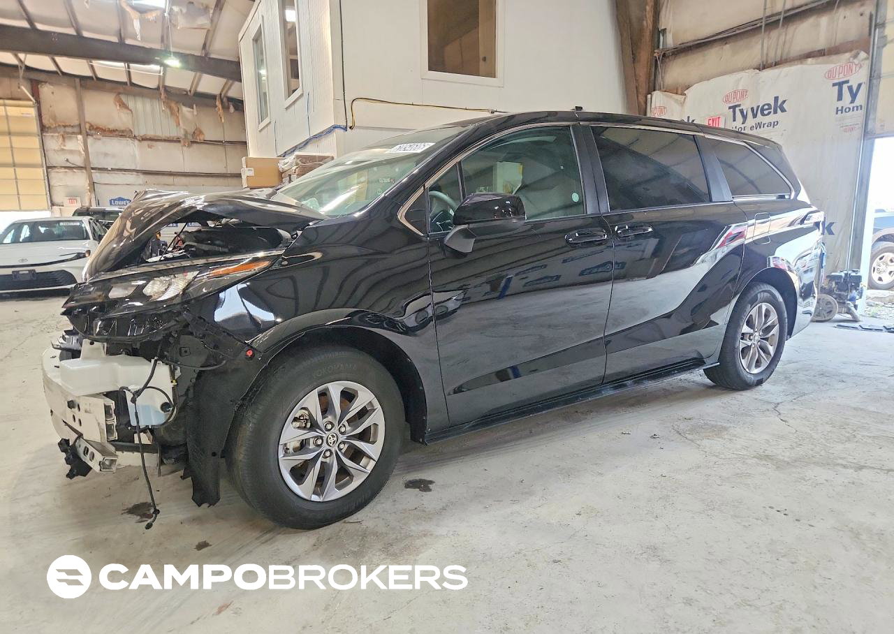 2025 Toyota Sienna Le, daño Frontal, Copart lote 62854686