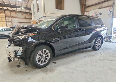 2025 Toyota Sienna Le, Front End damage, Copart lot 62854686